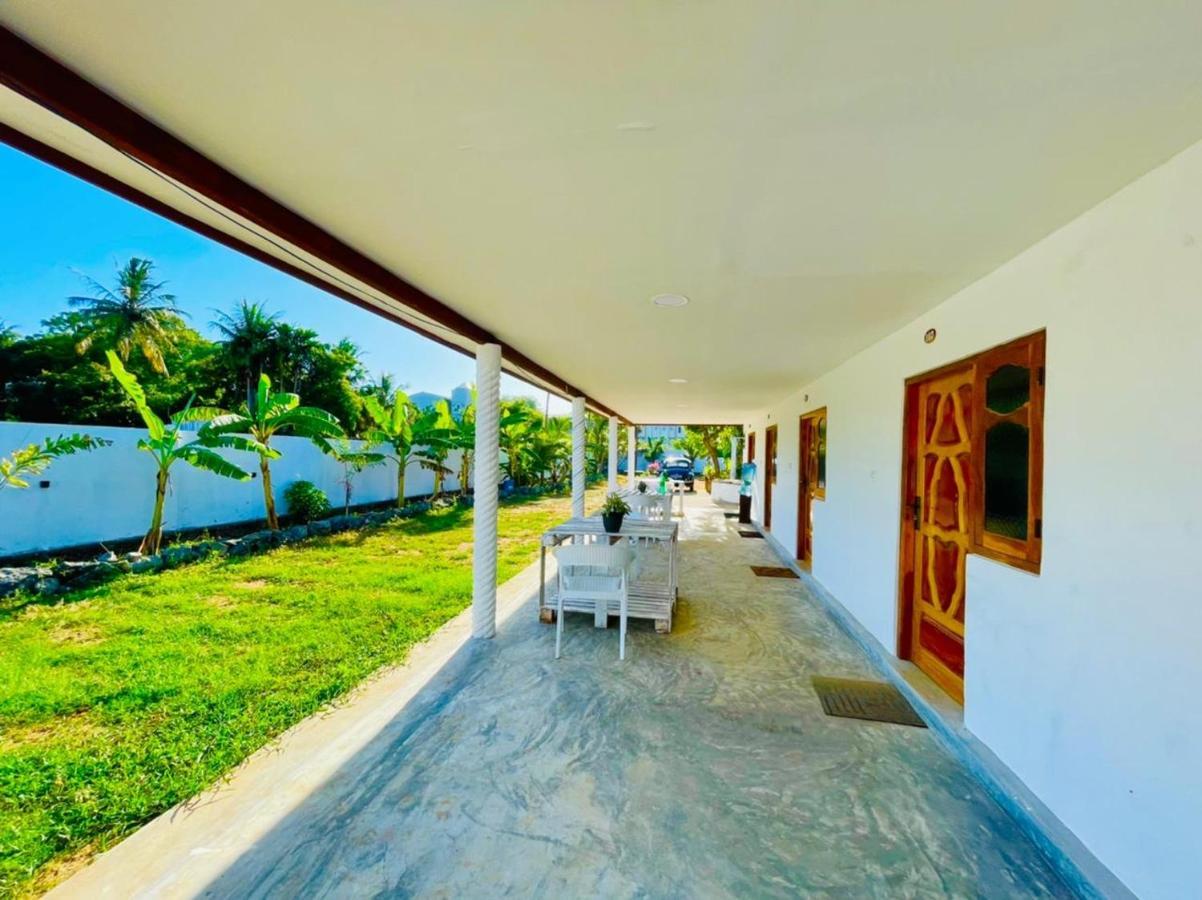 Ratnam Hotel Jaffna Exterior foto